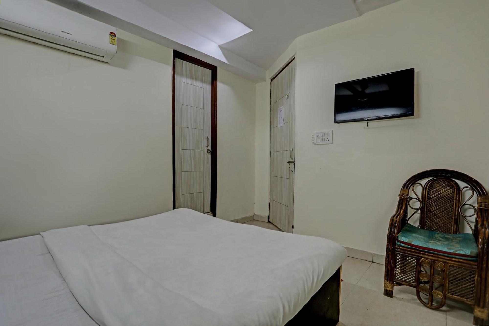 Hotel O Kanak Palace New Delhi Buitenkant foto