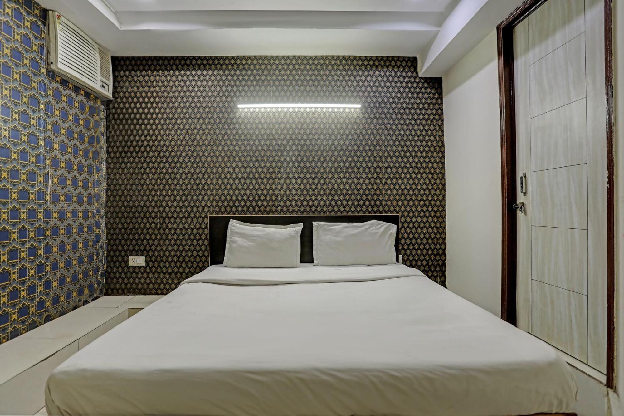 Hotel O Kanak Palace New Delhi Buitenkant foto