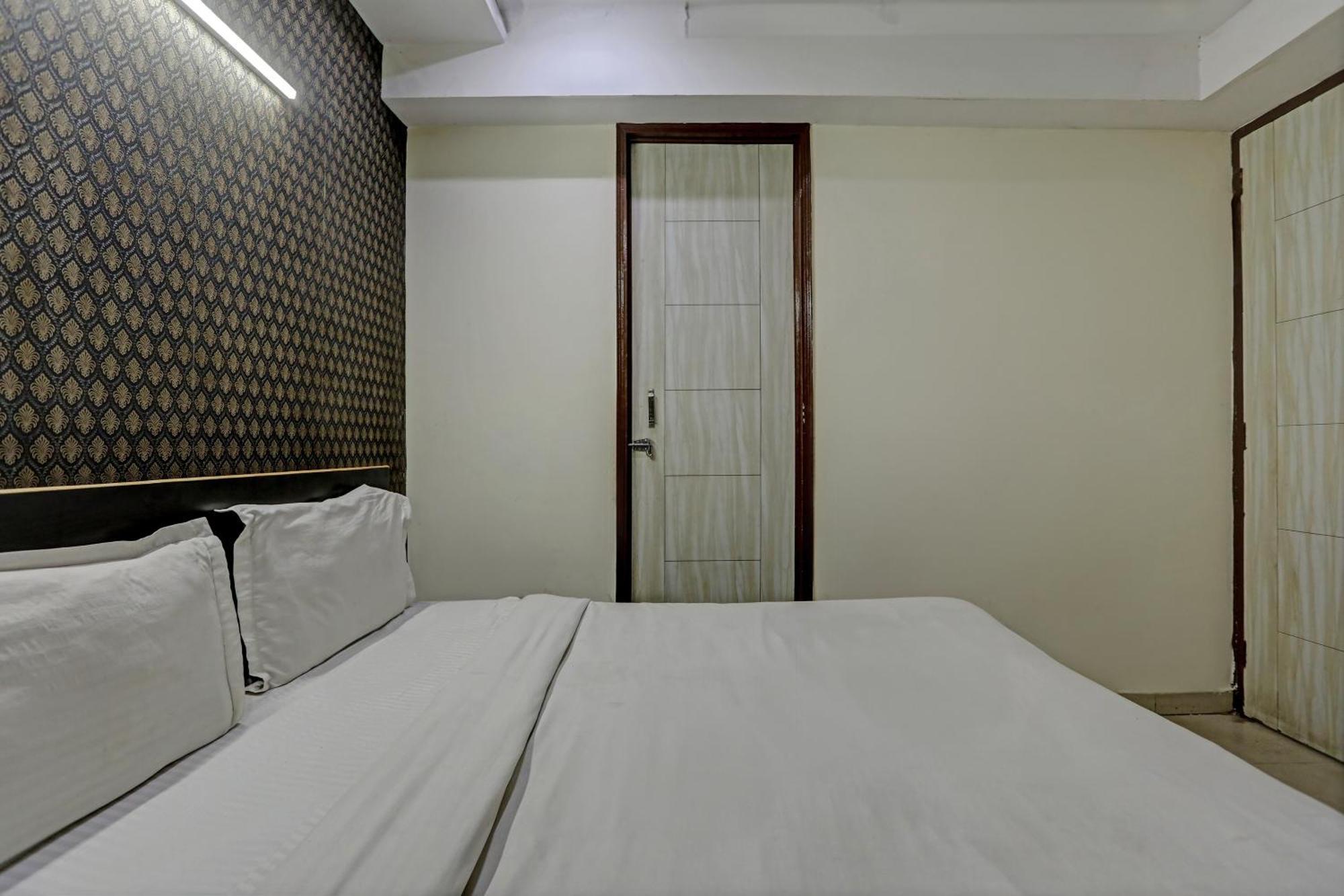 Hotel O Kanak Palace New Delhi Buitenkant foto